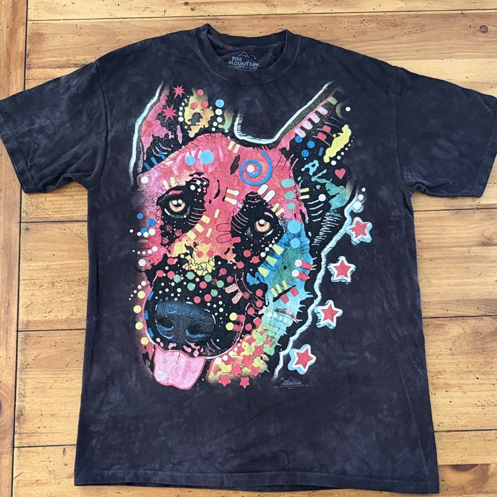 The Mountain “Love Shepherd” t-shirt size L